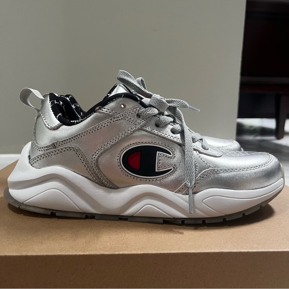 CHAMPION Limited Edition New With Tag Platform 93 Eighteen Low Top Sneakers